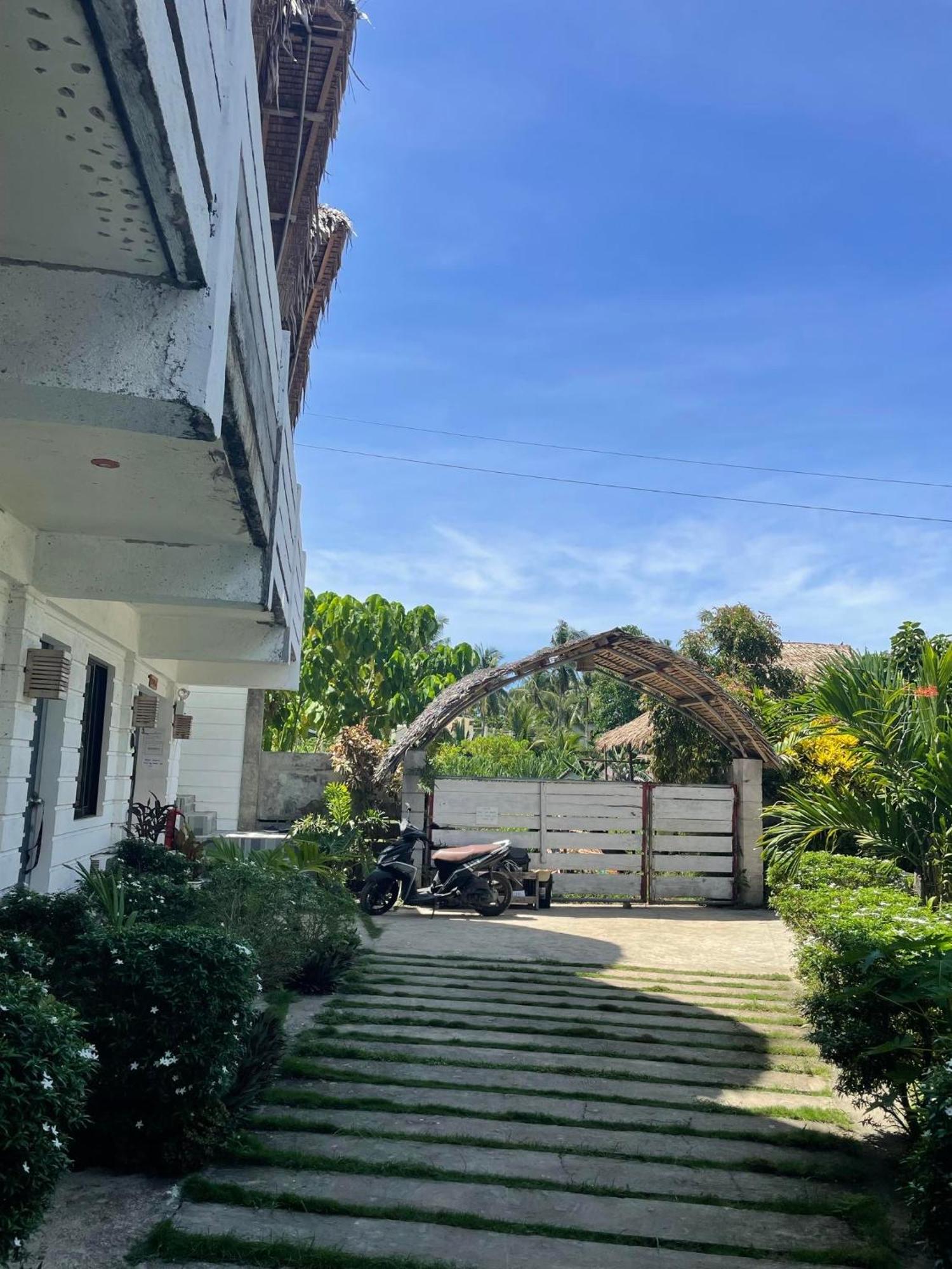 Point F Siargao Apartment Catangnan Exterior photo